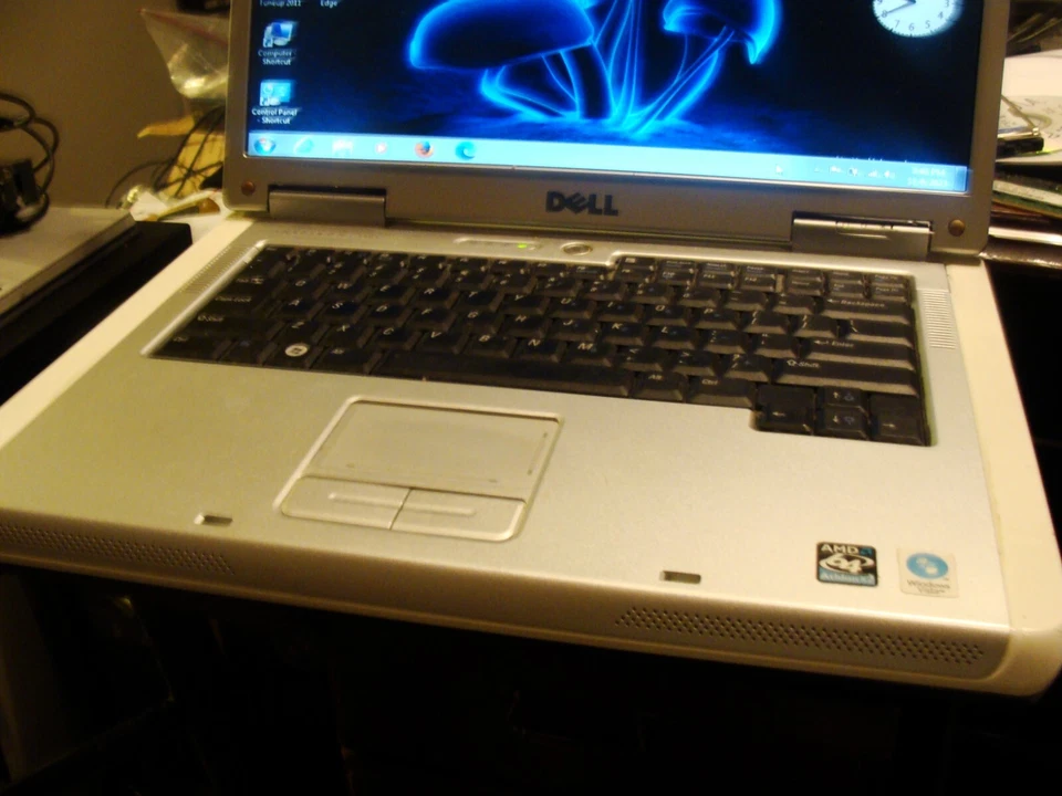 Dell Inspiron 1501 AMD Turion 64 X2 Tk-53 1.70Ghz 1.50GB RAM 80GB HDD Win 7 Pro - Image 3 of 4