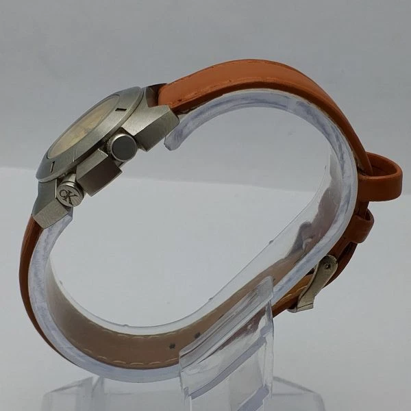 Reloj deportivo de cuarzo vintage para mujer CK Calvin Klein K12101 FWD205WSI5 Foto 3 de 4