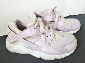 pastel purple nike shoes