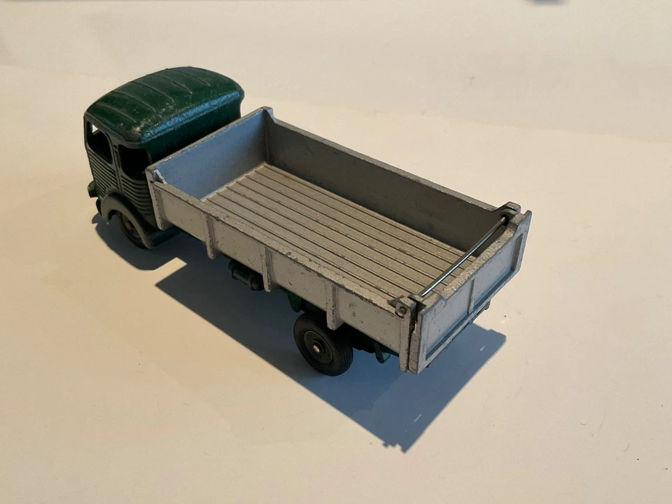 Dinky Toys Simca Cargo Nr.33 - gebrauchter Zustand - Bild 4 von 4