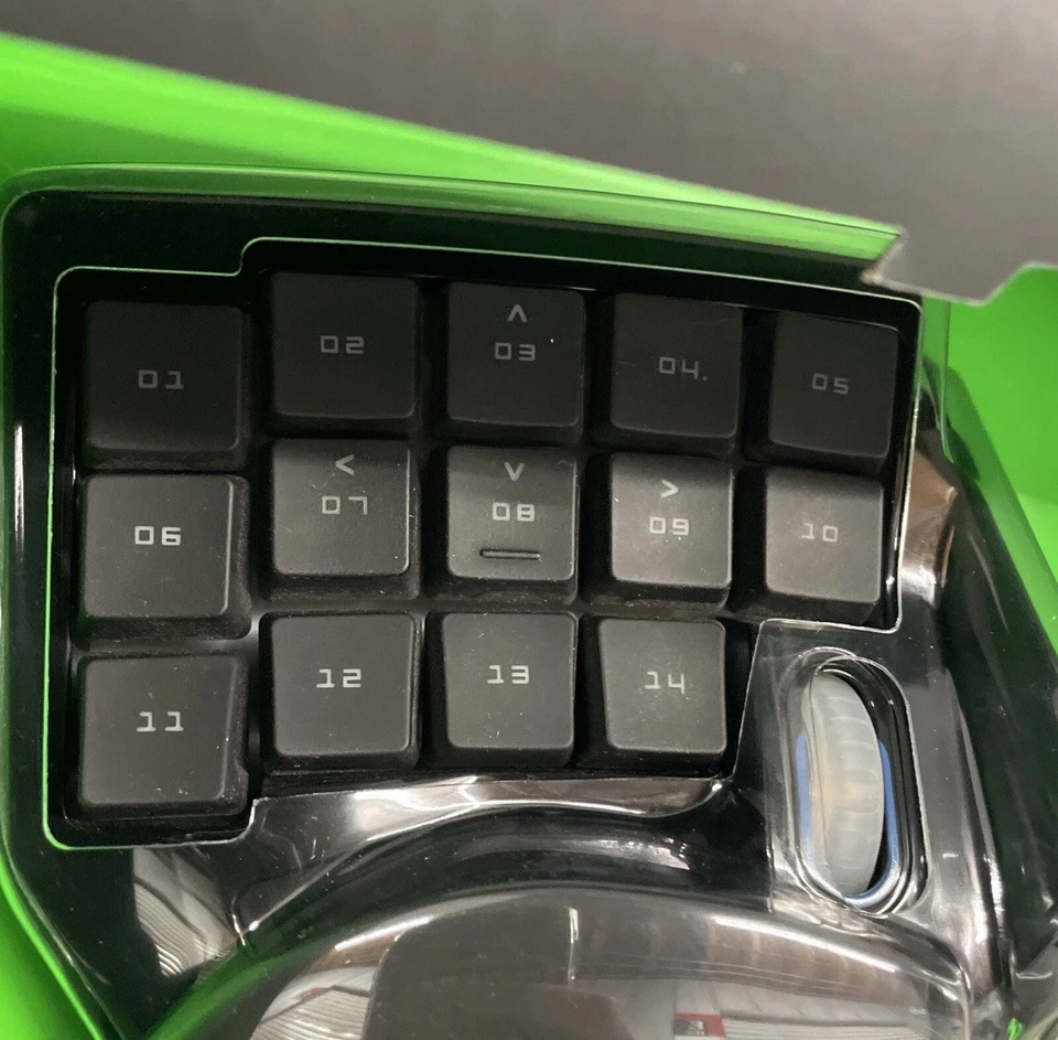 Razer Nostromo RZ07-00490100-R3U1 Wired Keyboard BRAND NEW Sealed - Image 3 of 4