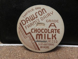 Older DAWSON FARM'S DAIRY (Canfield Ohio) GRADE "A" CHOCOLATE MILK LID