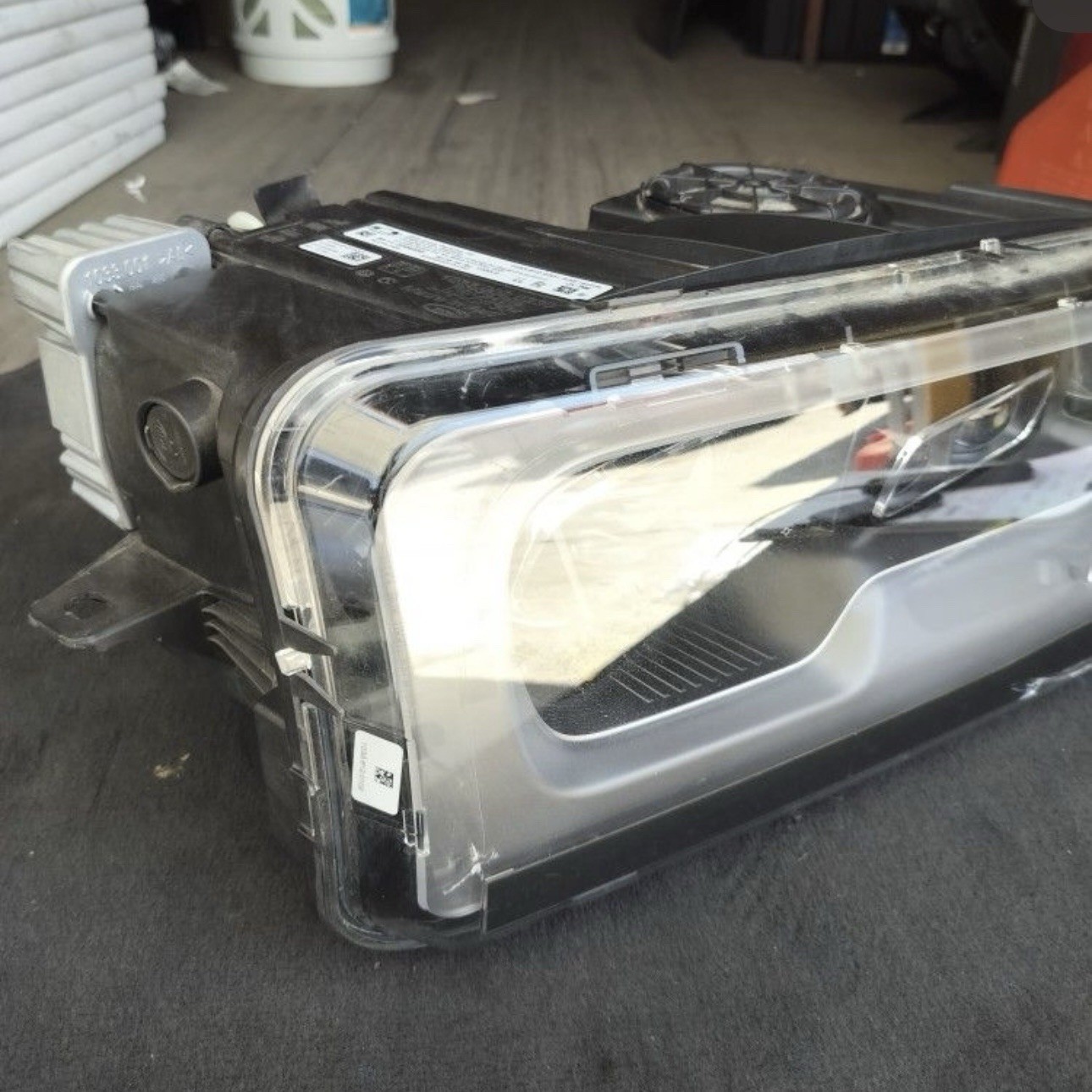 2019 2020 2021 Rolls Royce Cullinan Front Right Passenger LED Headlight OEM Used