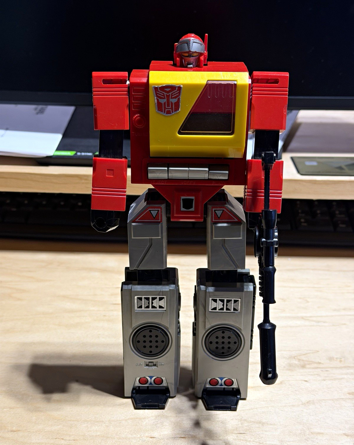 Hasbro Transformers G1 Blaster 1984 Vintage with Laser Rifle