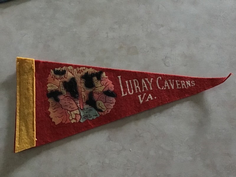 VINTAGE 1950s Lurray Caverns VA. 9”. Great Condition