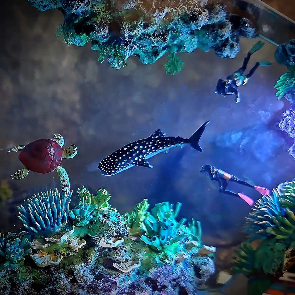 resin lamp, ocean coral custom night light, Ocean Whale Shark Resin Night Light - Image 3 of 4