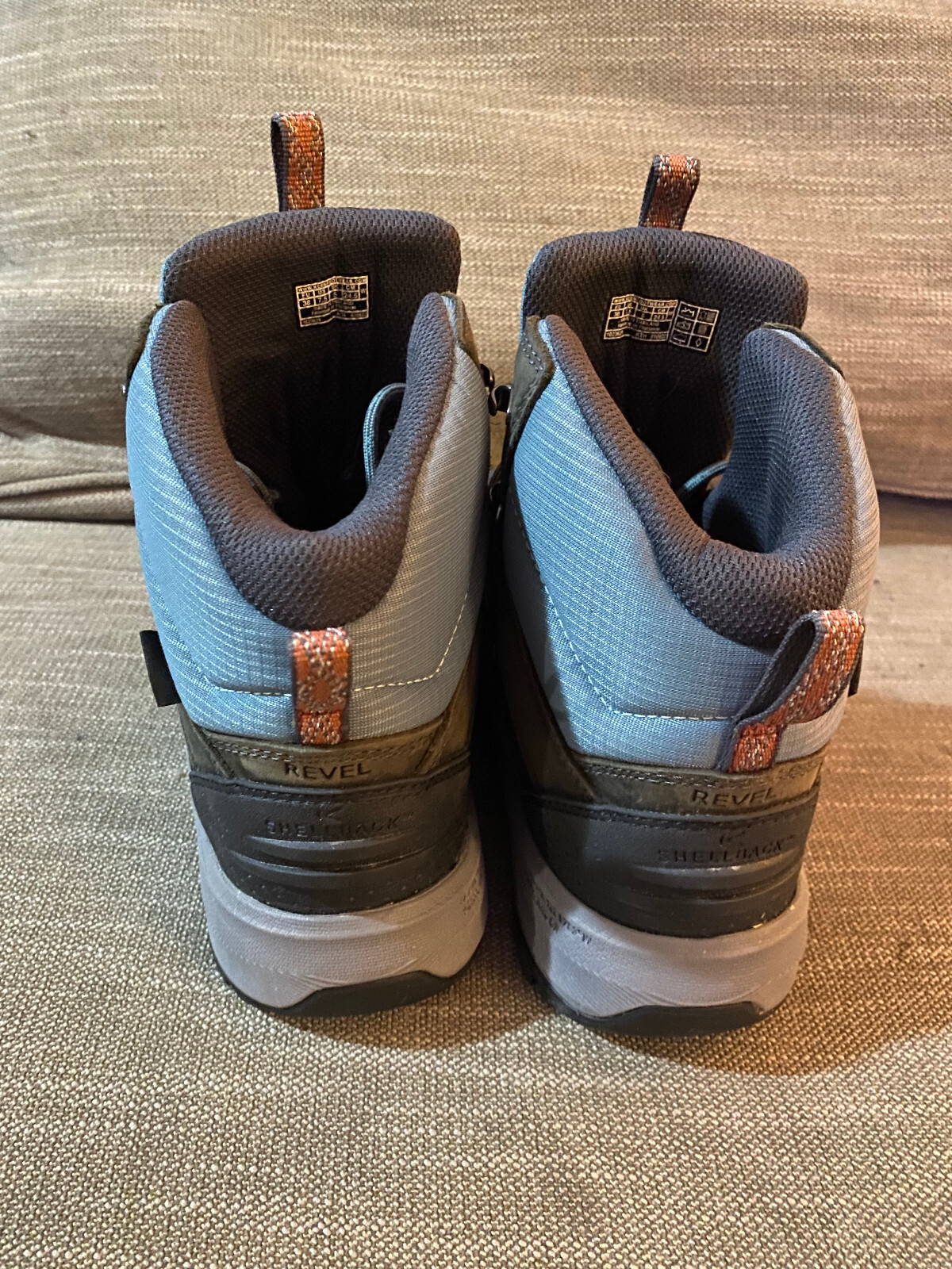 KEEN Stivali da neve impermeabili da donna Revel 4 altezza polari isolati media 7 5 NUOVI