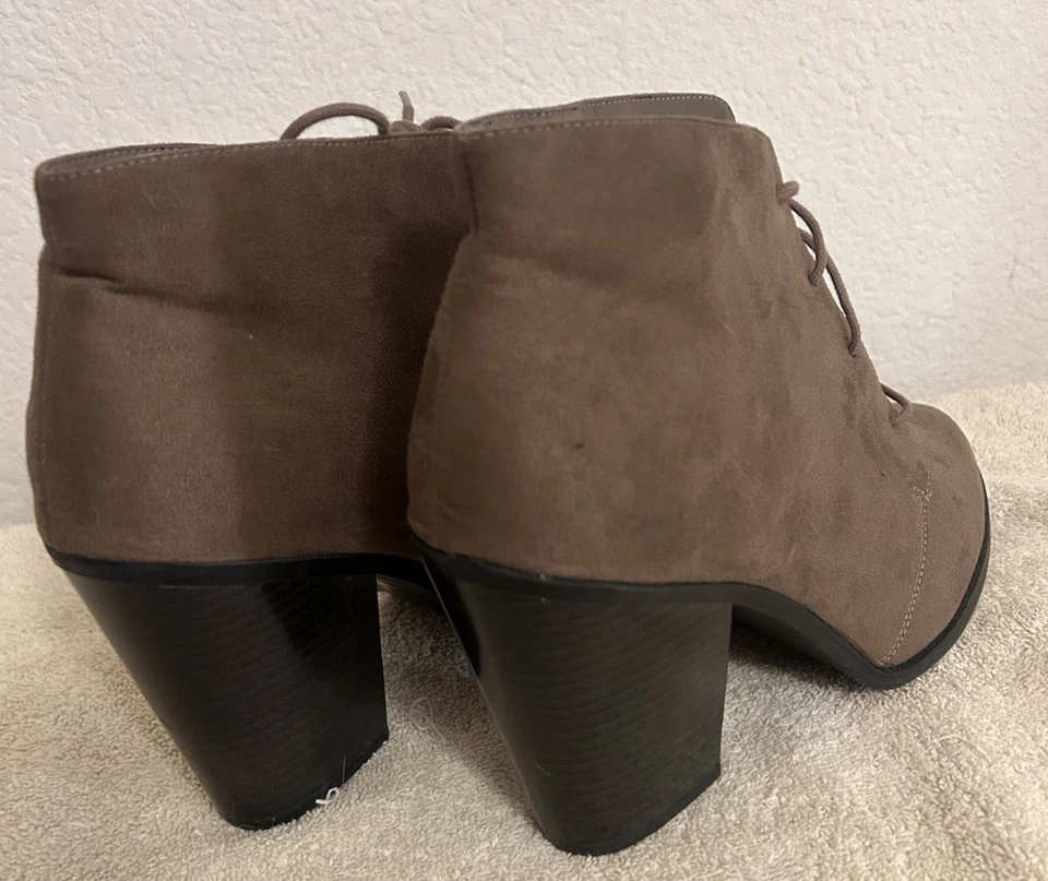 Call It Spring Women's Brown Size 11 Faux Suede Boots 3 1/2 Chunky Heel-JKL-1-D - Image 4 of 4