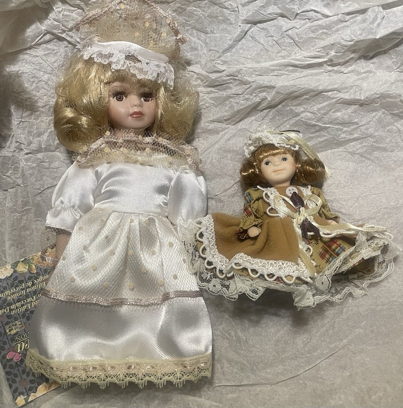 Vintage Porcelain Collectible Dolls - Set of 2