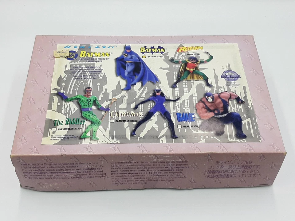 DC BATMAN 37301 HORIZON 1/8 SCALE SOLID MODEL KIT FIGURE SERIES 90s Boxed New - Image 3 of 4