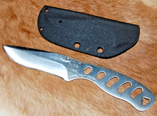 Arclite Cuda - Darrel Ralph Design - Fixed Blade Neck Knife - Made in USA Arclite Cuda - Darrel Ralph Design - Fixed Blade Neck Knife - Made in USA