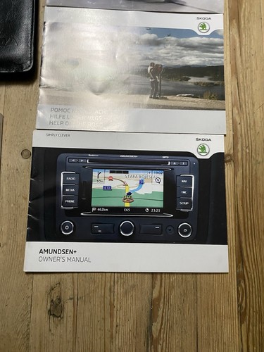 09-13 SKODA YETI OWNERS HANDBOOK MANUAL + NAVI & WALLET Print 2011 Ref17660 - Picture 13 of 20