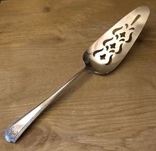 NSC National Silver Co DORIAN Pierced EPNS Pie Server