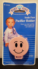 Pacifer Holder Smiley Face by Baby King since 1946 New In Package