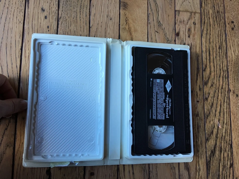 The Fox and the Hound VHS Black Diamond Walt Disney Original Animated Classic 34 - Image 4 of 4