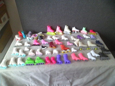 BARBIE PUPPEN ROLLSCHUHE EISKLINGEN KONVOLUT VINTAGE SEHR GUTER ZUSTAND