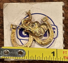 Vintage Gulf gas station advertising lapel pin — photo 5