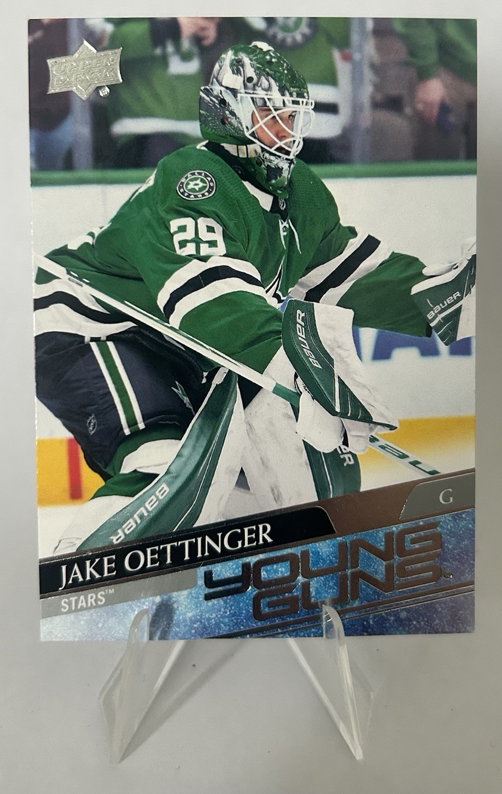 2020-21 Upper Deck - Young Guns Jake Oettinger #246 (RC)