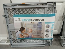Summer Infant Indoor & Outdoor Multi Function Walk-Thru Baby Gate 27.5"-42" Wide