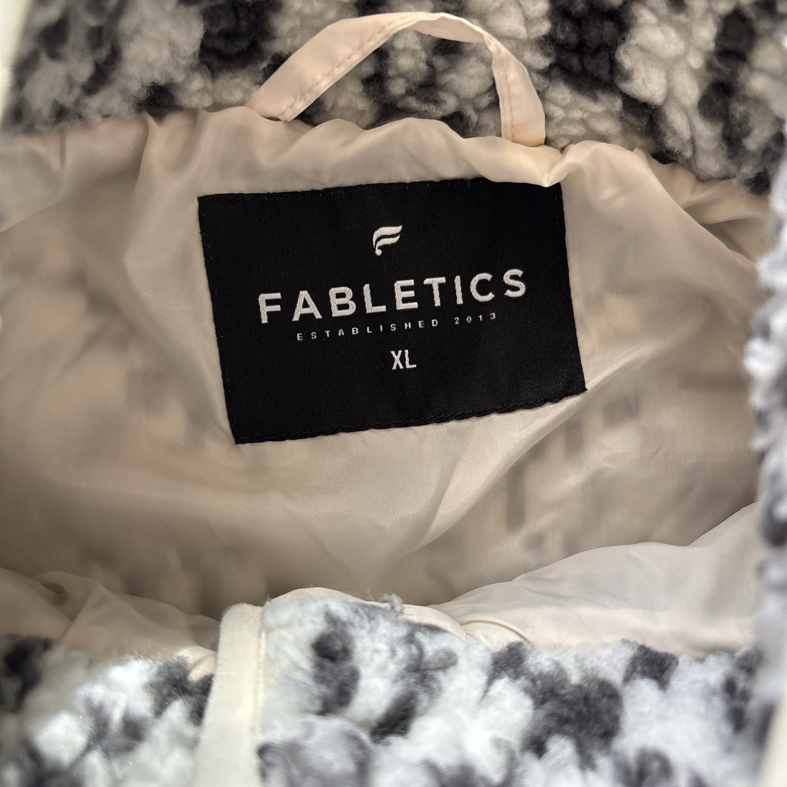 fabletics Women’s Teddy Jacket Button Down . XL - image 3