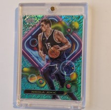 Topps Cosmic Chrome Nikola Jokić #55 Aqua Equinox /149 Nuggets Basketball
