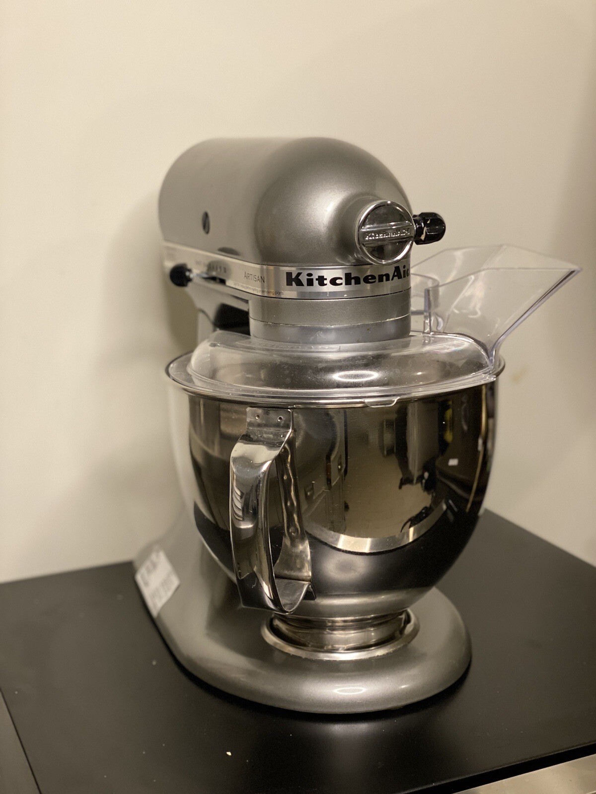 KitchenAid (Artisan) 5QT Stand mixer KSM150PSCU Contour Silver Used