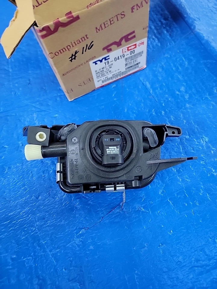 Faro antiniebla derecho lado del pasajero 2005-2007 para Mercedes Benz Clase C C230 Tyc. Foto 2 de 4