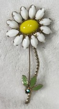 Vintage Daisy Flower Brooch White Yellow Rhinestone Green Enamel Gold Tone 3.5"