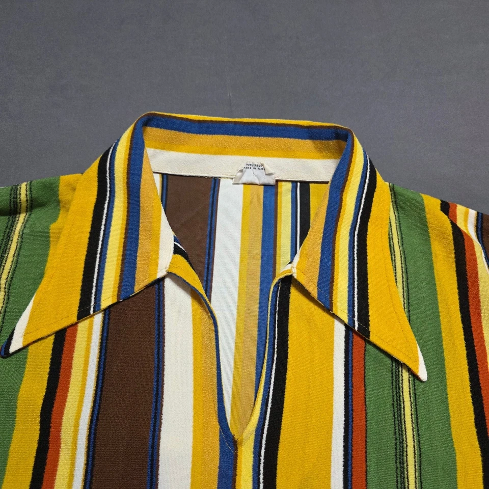 Camisa de manga corta grande vintage Amati by Barclay para hombre años 70 a rayas cuello en V Foto 3 de 4