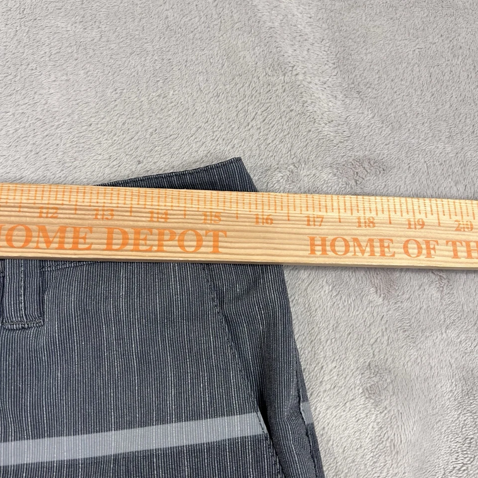 Volcom Hybrid Shorts Mens Size 30 Gray Blue Striped Quick Dry Surf & Turf Beach - Image 4 of 4