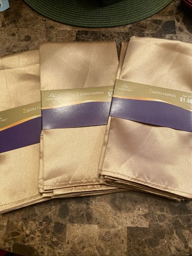 Holiday Time- Set of 6 Metallic Gold Satin Napkins 18x 18 Inches New fancy Table - Picture 6 of 6