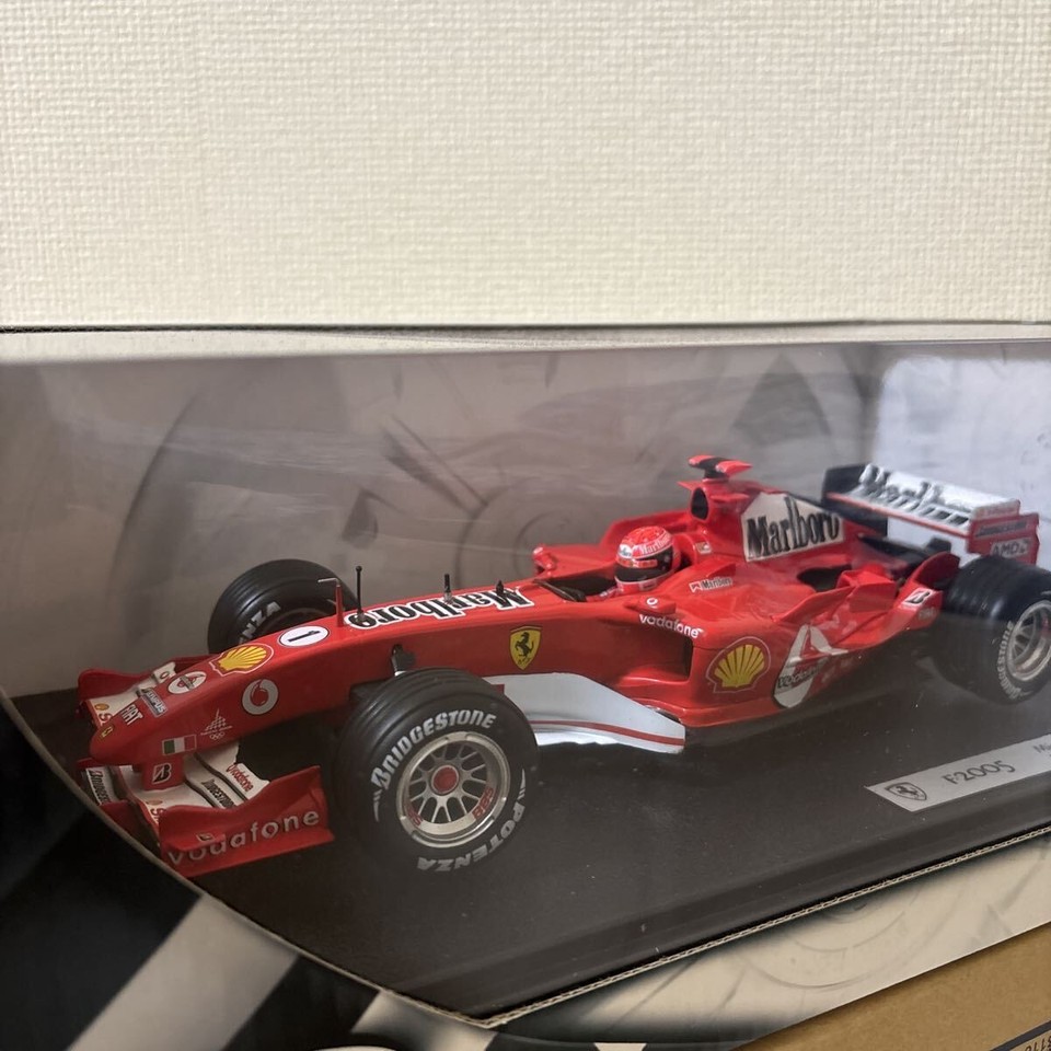 Ferrari F2005 Michael Schumacher Hot Wheels échelle 1:18 - Modèle Rouge, Réf G9727, Neuf