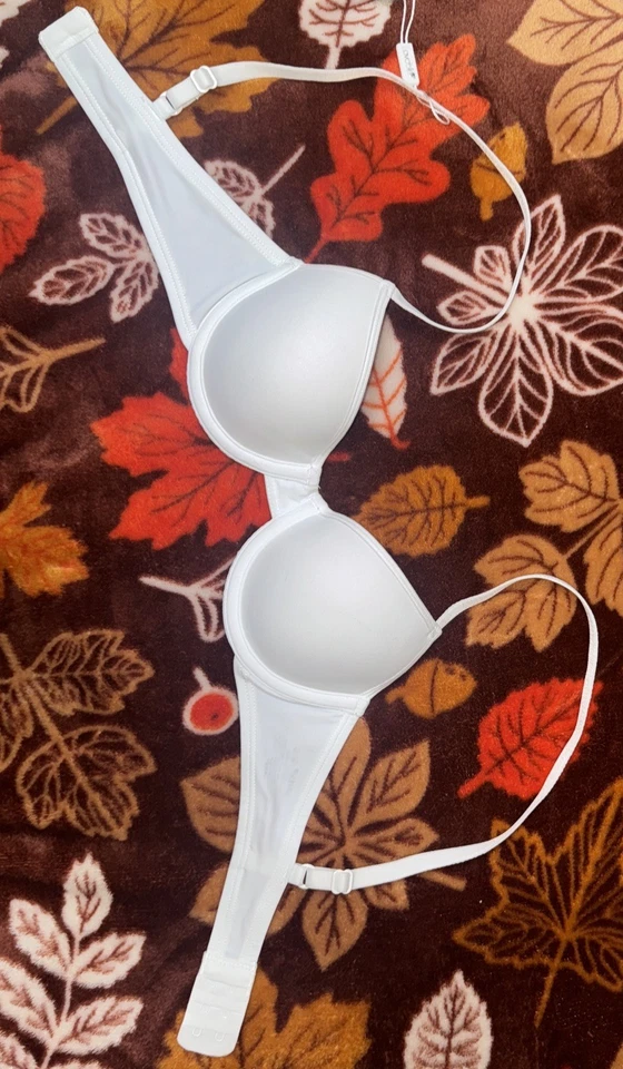 Brasier Nuevo Blanco con Etiqueta - Talla B 32 (Pequeño)* ENCANTADORA BOUTIQUE Foto 2 de 4