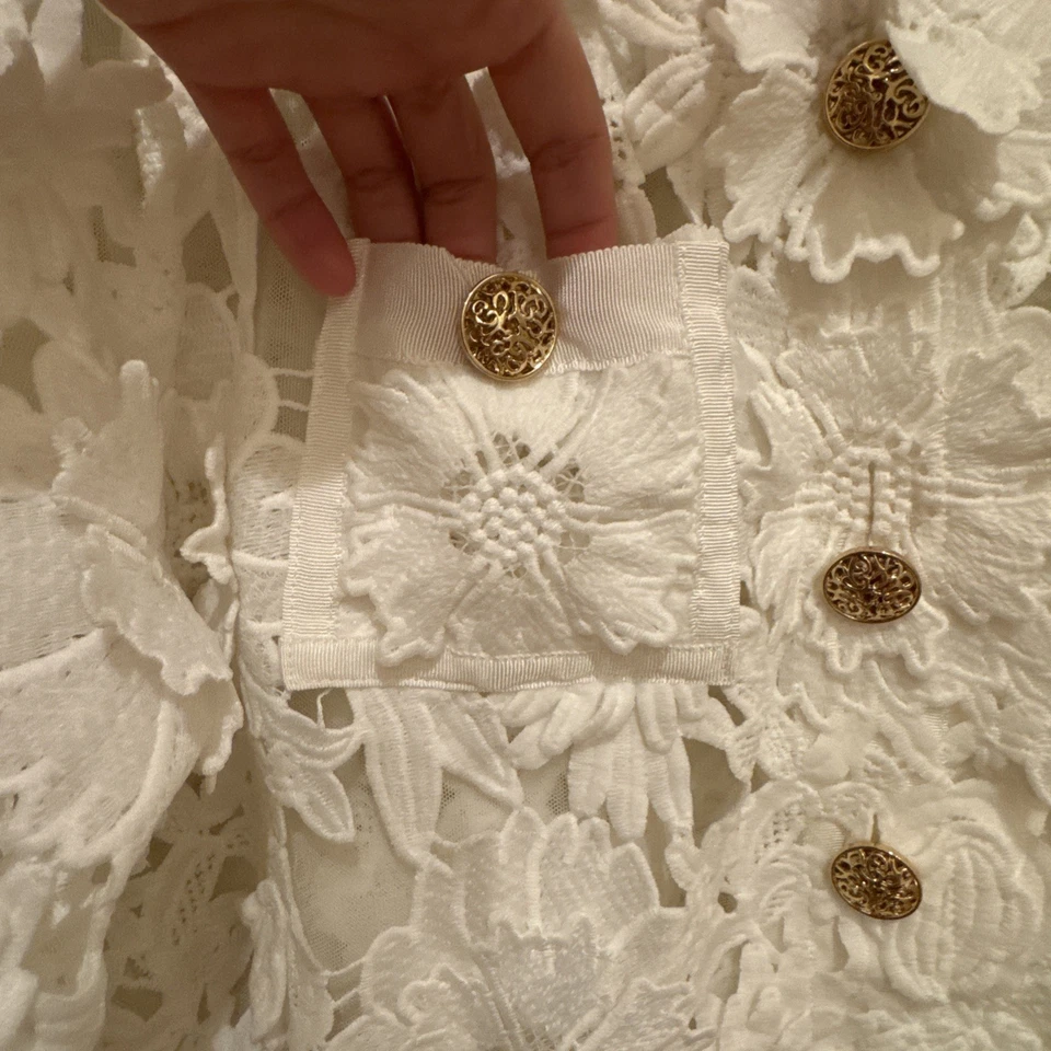 Michael Simon White Floral Cutout Jacket Sz Petite Large Gold Accent Old Money - Image 4 of 4