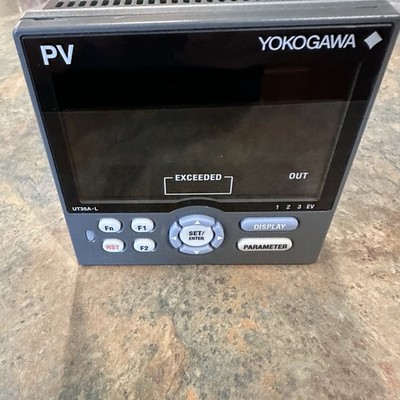 (Used) YOKOGAWA UT35A-L00-11-00 TEMPERATURE LIMIT CONTROLLER