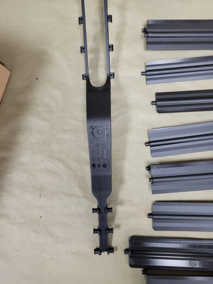 2014 福特福克斯快门套件原始设备制造商 Fomoco BM5Z-00810-A — 第 2/4 张图片