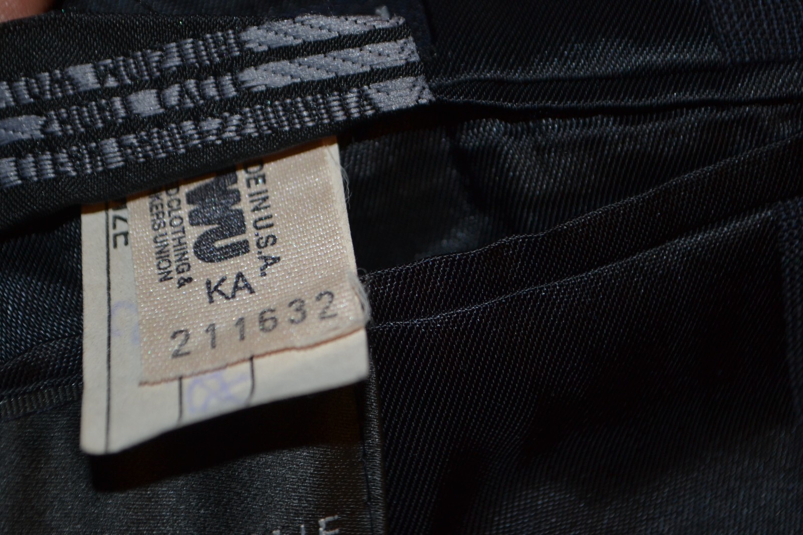 Vintage Burberrys Men Check Wool Navy Blue 2 Front Button Suit Sz 44L Wst 36x28 thumbnail 12