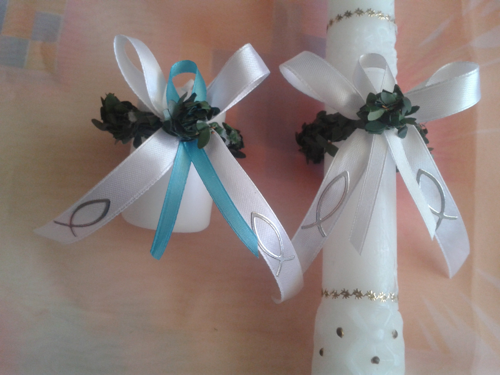 Kommunion 3-,4,-5cm Tropfschutz Taufe Kerze Buchsbaum mit weißer Schleife Fisch