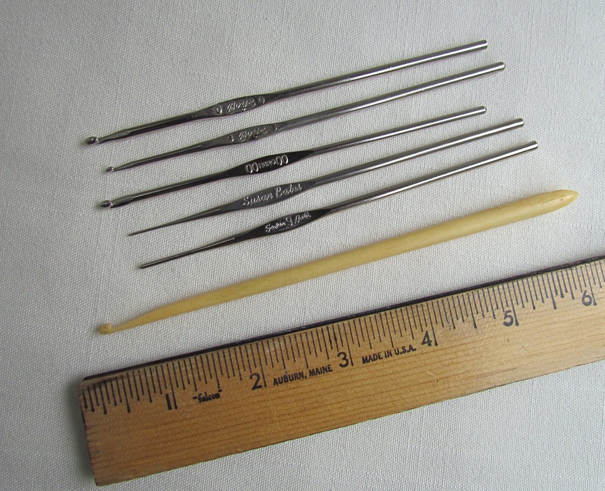 Vtg Lot 7 Crochet Hooks. 6 Metal: Susan Bates 9, 14 / Boye 0