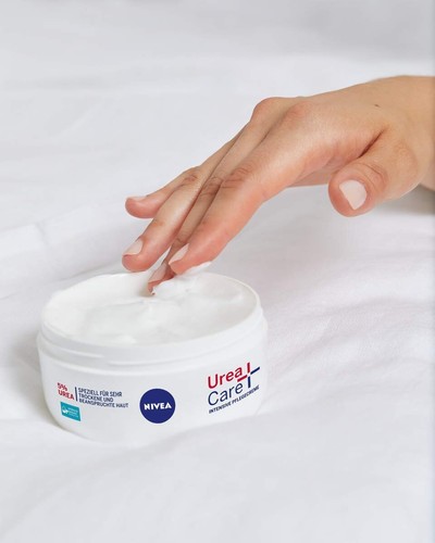 NIVEA Urea + Care Creme Intensive Pflege trockene Haut Feuchtigkeitscreme 300ml - Bild 5 von 8