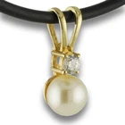 Akoya pearl gold pendant 333 8 kt yellow gold gemstone pearl pendant value 280,-
