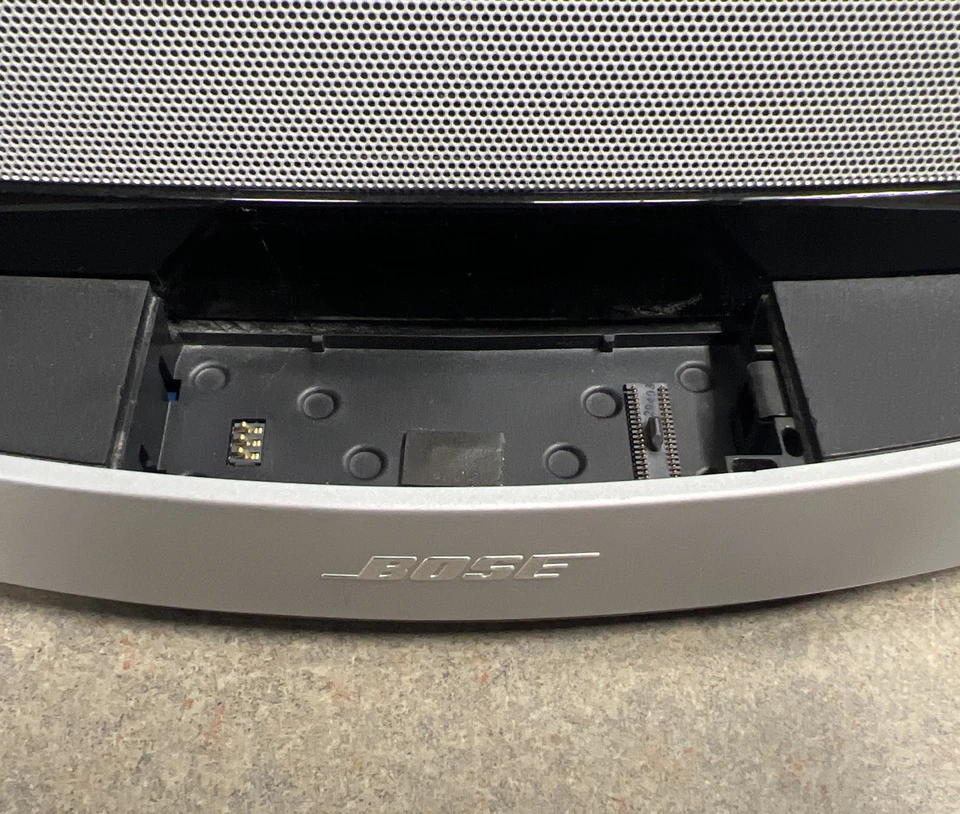 Bose SoundDock 10 Digital Music System No Dock No Remote For Parts - Image 2 of 4