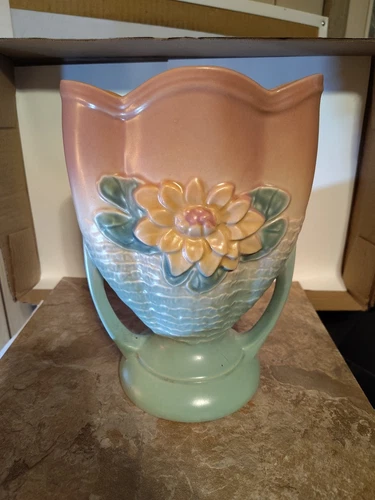 Hull Art Pottery Majolica Water Lily Vase #LA 8 1/2" at 9" Tall