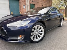 2015 Tesla Model S **85D‼️FREE SUPERCHARGING‼️AUTOPILOT**
