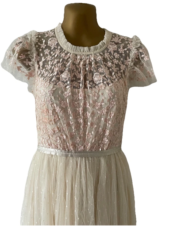 Vestido de tule creme NEEDLE & THREAD Giselle corpete Reino Unido 6 EUA 2 princesas de casamento - Imagem 4 de 4
