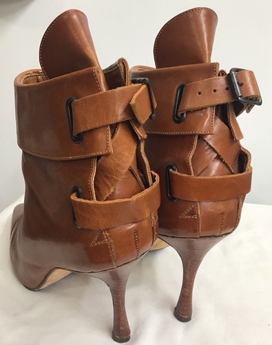 Manolo Blahnik Point Toe Fold Top Ankle Boot Caramel Brown Lace Up Back Size 38 - Picture 4 of 15