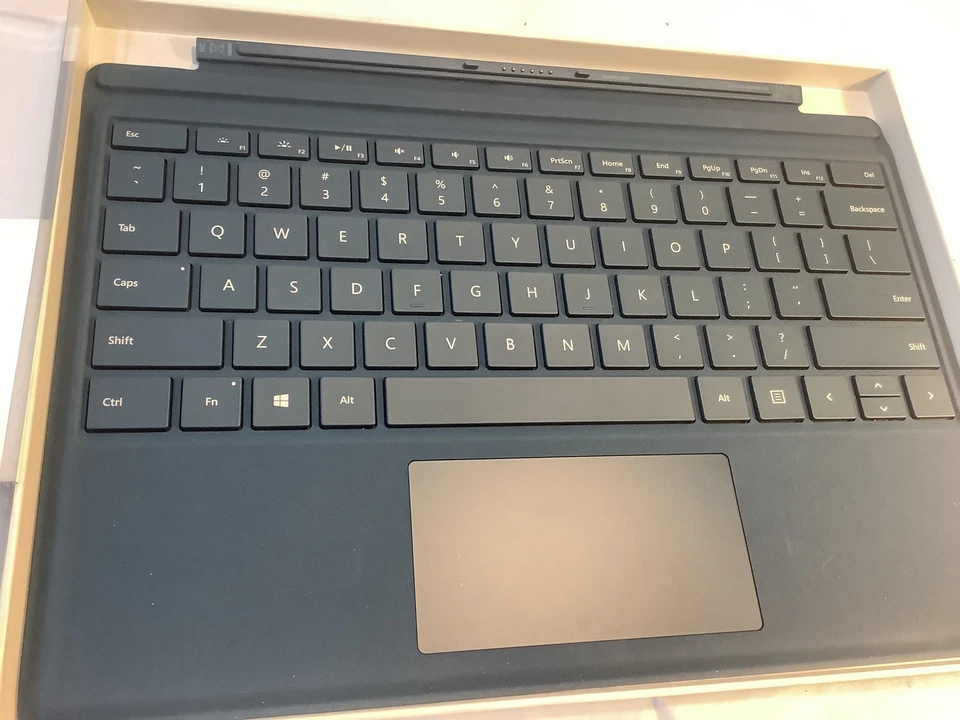 MICROSOFT Surface Pro 4 Type Cover, black. Model 1725 for Surface Pro 3.4. NEW - Image 3 of 4