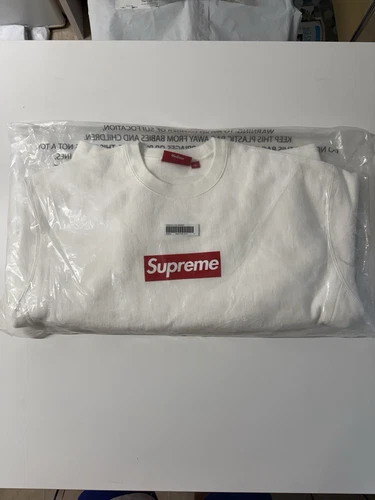 Col rond logo boîte lavée suprême Blanc Taille Medium EN MAIN EXPÉDIÉ LE JOUR MÊME