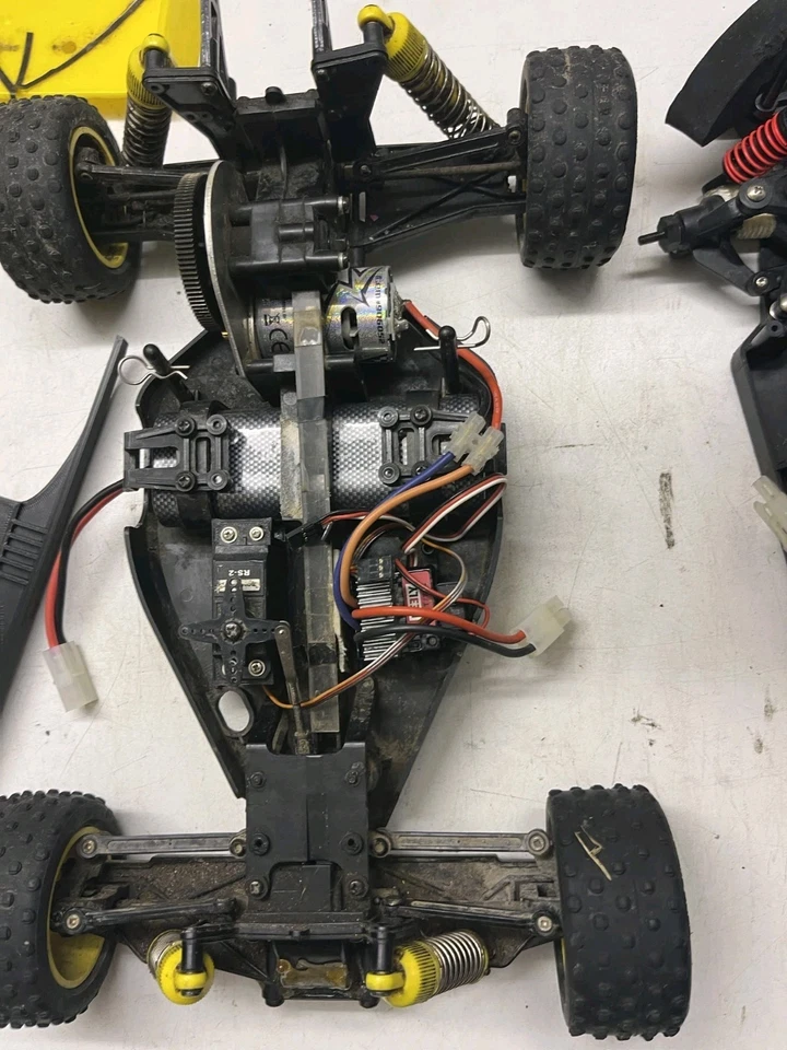 Kyosho Lazer Vintage 1:10 Buggy Bastler Sammler Rarität RC Car3 Chassis Konvolut - Bild 2 von 4