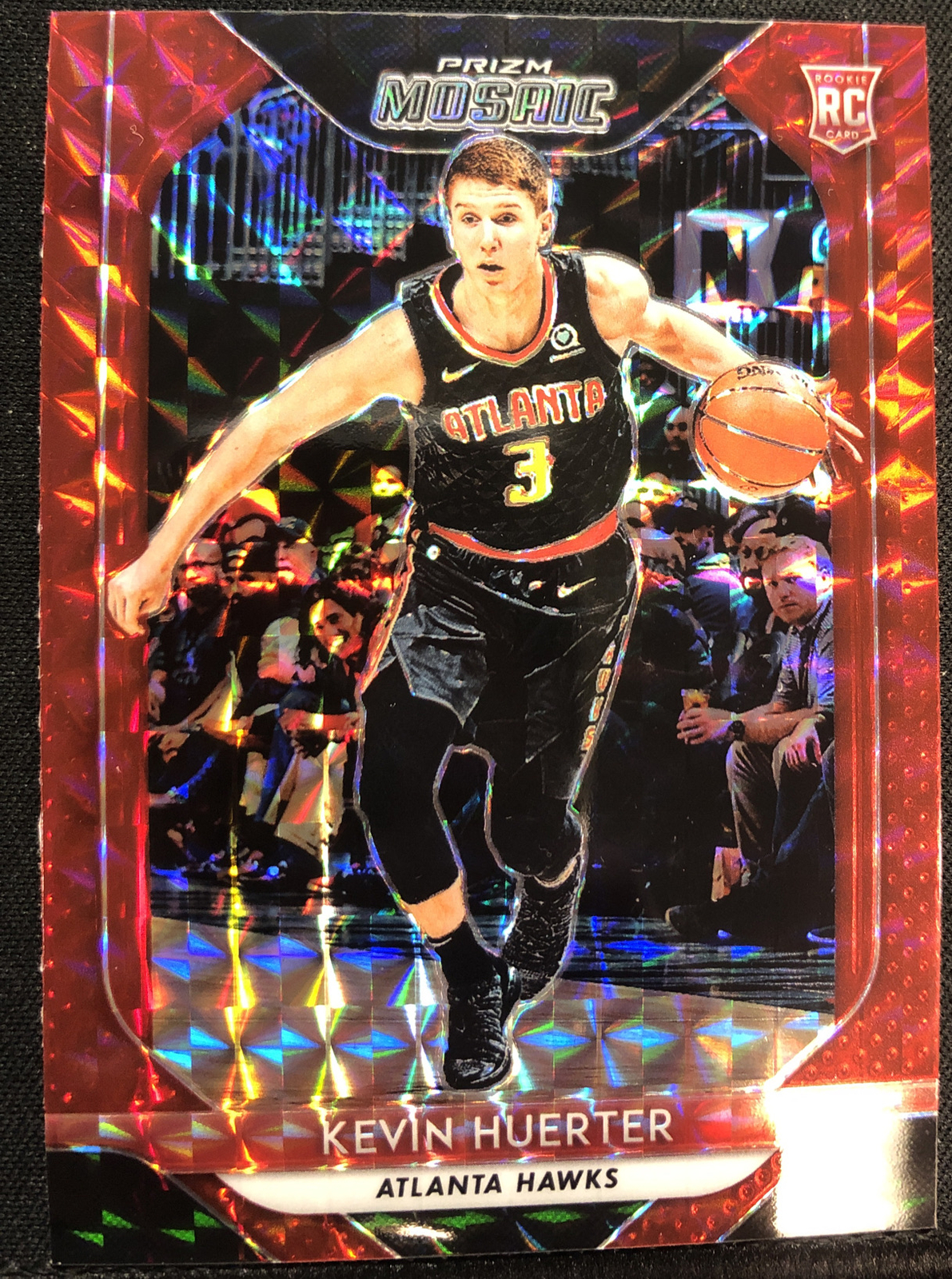 2018-19 Panini Mosaic Red Prizm Kevin Huerter - ENN Cards
